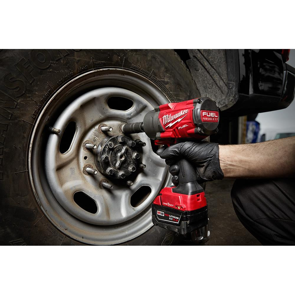 Milwaukee 2769-20 M18 FUEL 18V ONE-KEY Lithium-Ion Cordless Controlled Torque 1/2" Impact Wrench with Extended Anvil (Tool Only)