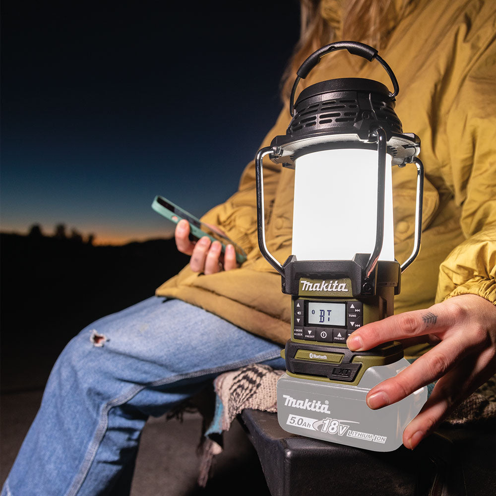 Makita ADRM13 Outdoor Adventure 18V LXT Lithium-Ion Radio & LED Lantern (Tool Only)