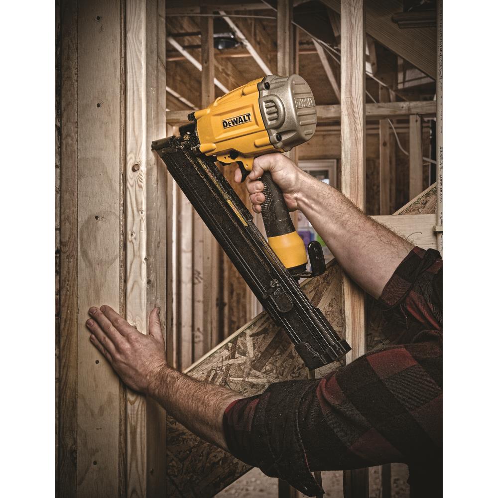 DEWALT DWF83PT 30-Degree 3-1/4" Paper Tape Collated Clipped Head Framing Nailer