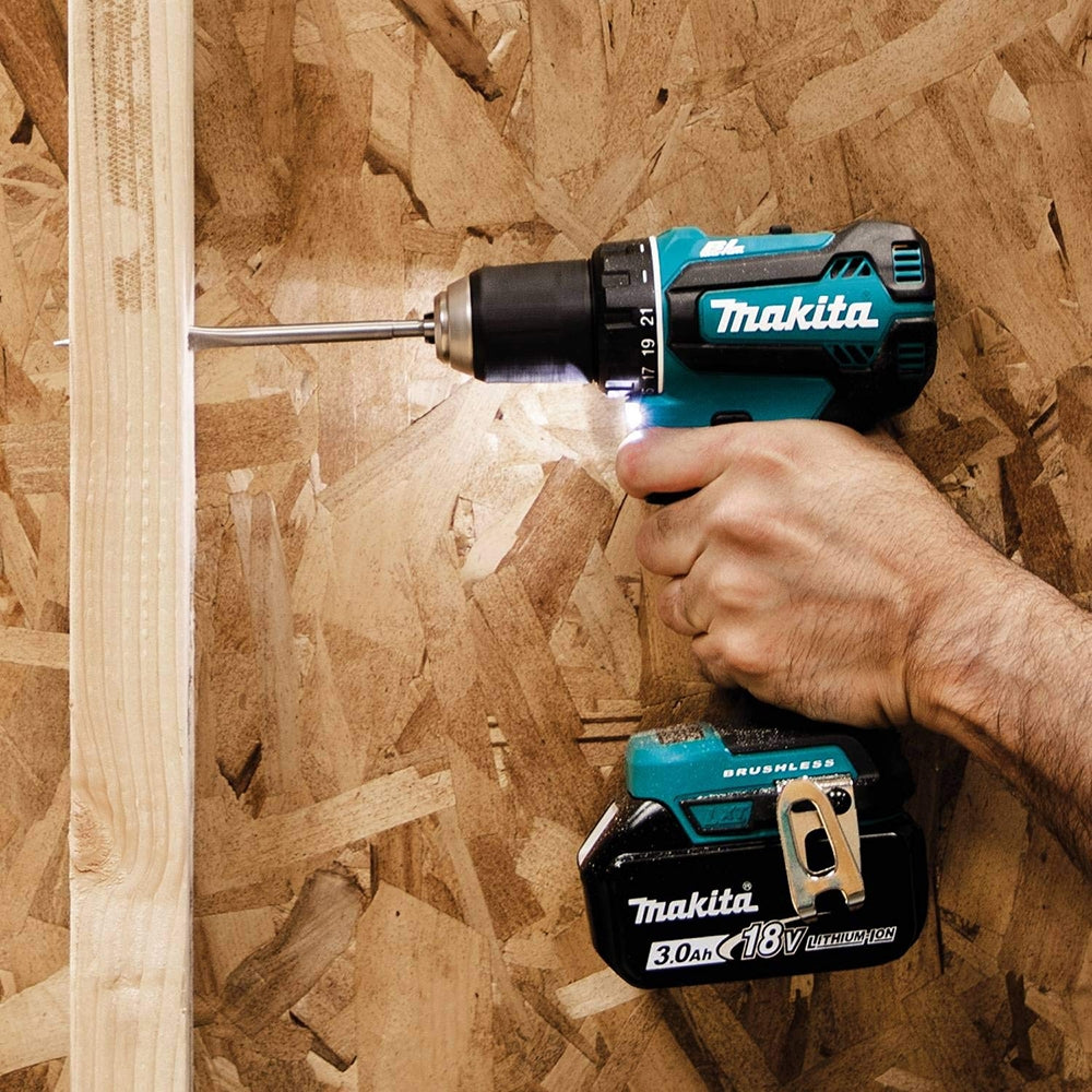 Makita XT281S 18V LXT Lithium-Ion Brushless Cordless 2-Tool Combo Kit with 1/2" Driver/Drill and 1/4" Impact Driver 3.0 Ah